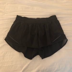 Lululemon Hotty Hot Low-rise Lined Short 2.5”
